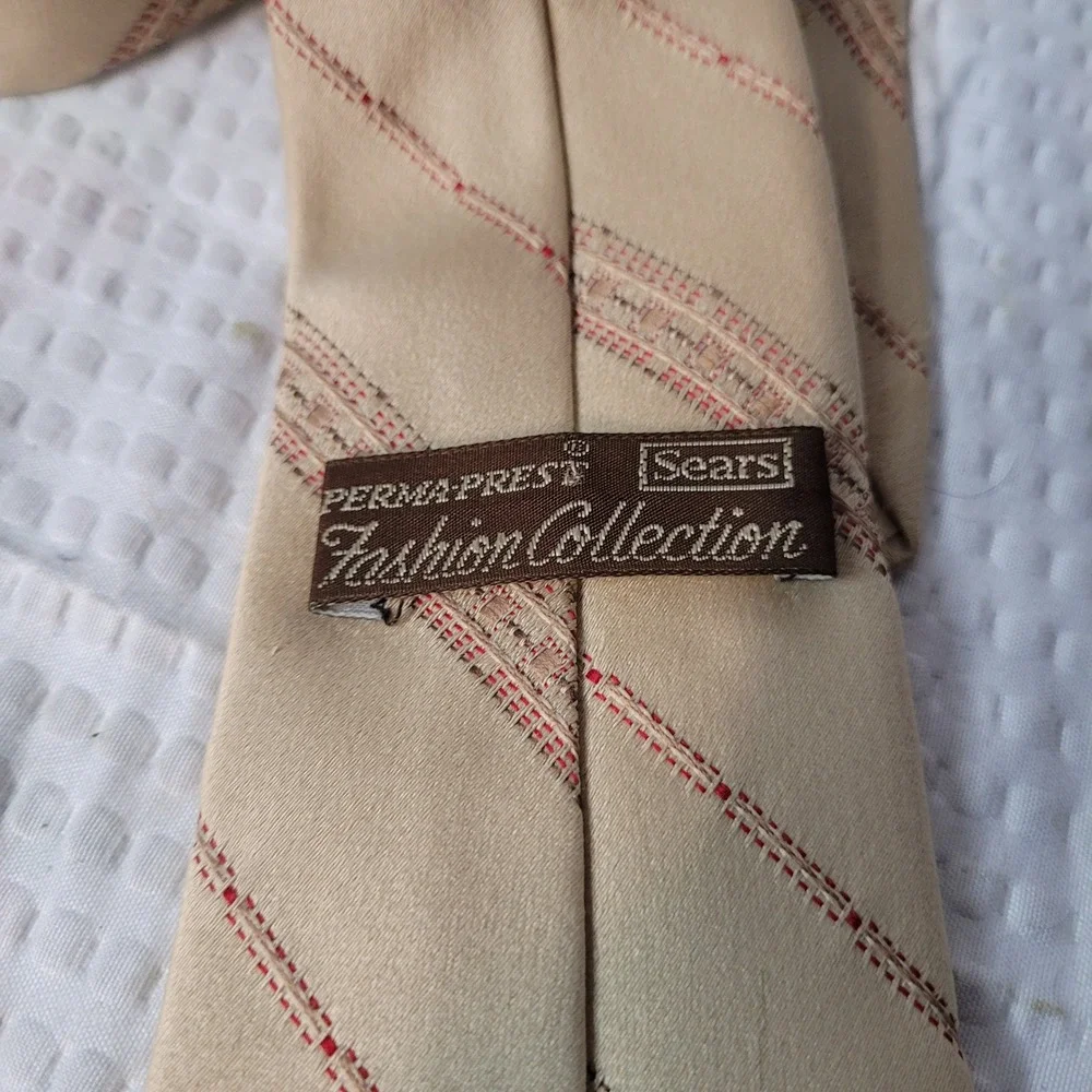 Vintage Sears Perma-Prest Fashion Collection Tan Red‎ Striped Wide Necktie Tie